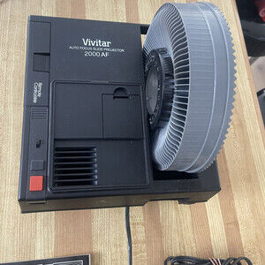 Vivitar Autofocus Slide Projector 2000AF Auto Focusing 35mm Working, Needs Bulb